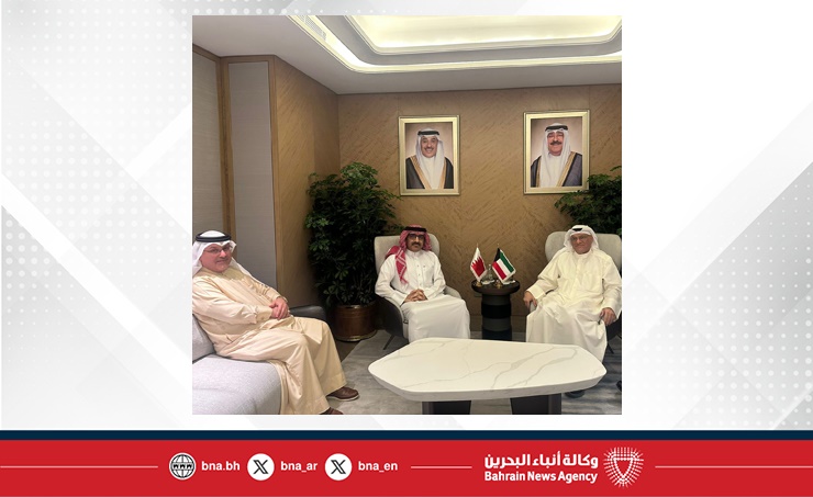 وزير التربية والتعليم يلتقي وزير التعليم العالي والبحث العلمي بدولة الكويت